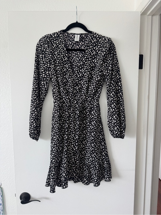 Abound Dresses & Skirts - Abound Black & White Animal Print Long Sleeve Ruffle Hem Mini Dress XXS